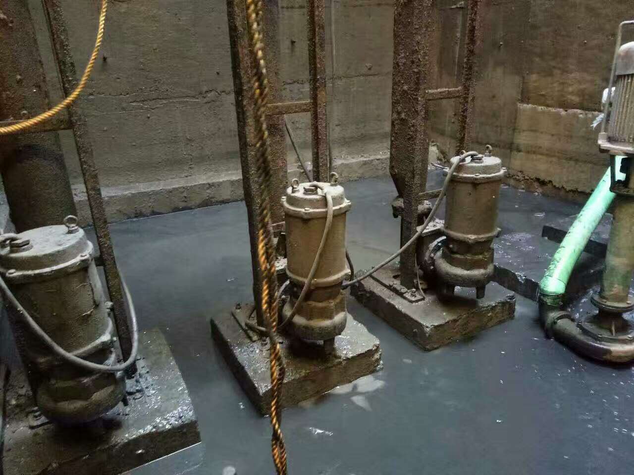 内江污水池清理